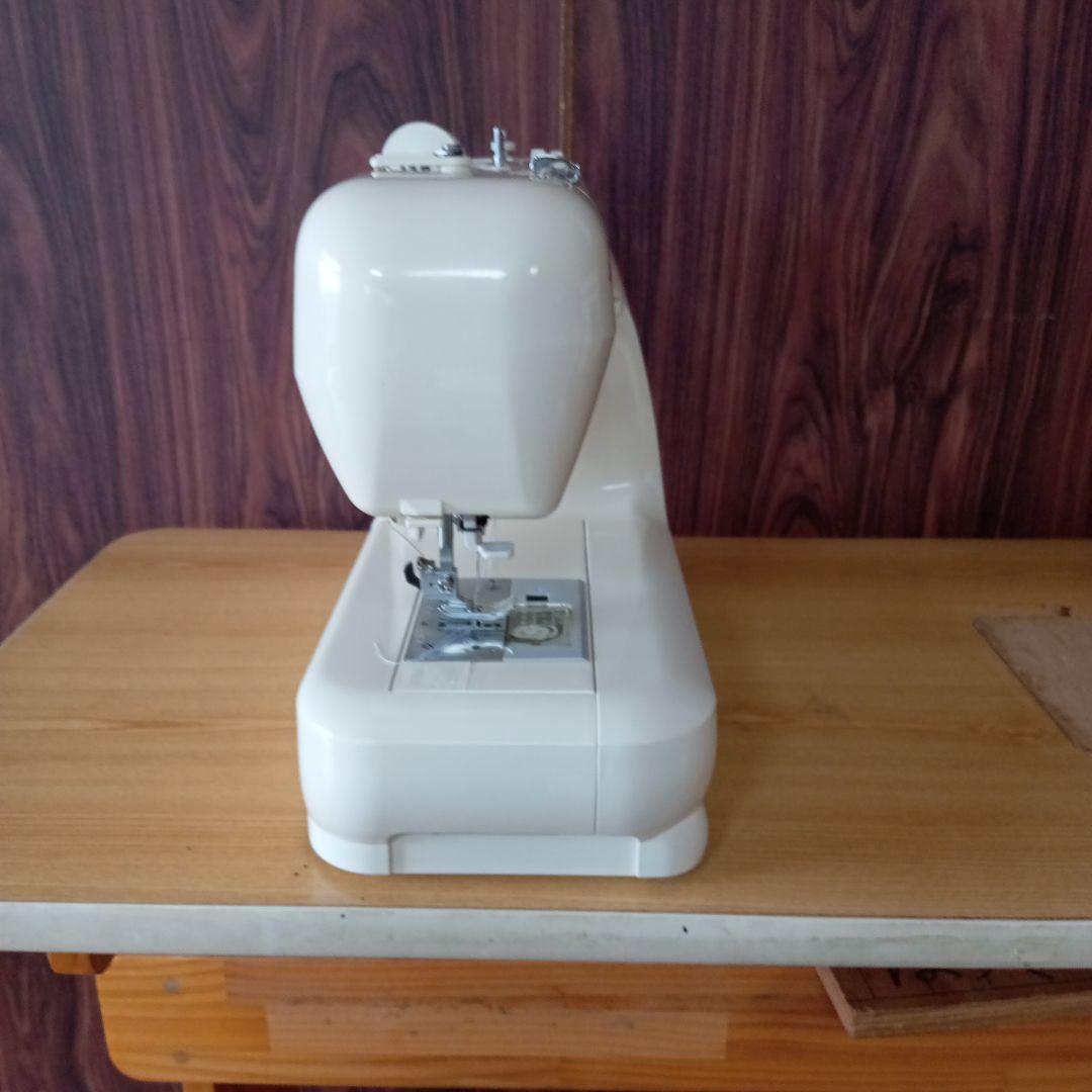 ジャノメ電子ミシン本体　分解メンテナンス済み　フットコントローラー付き