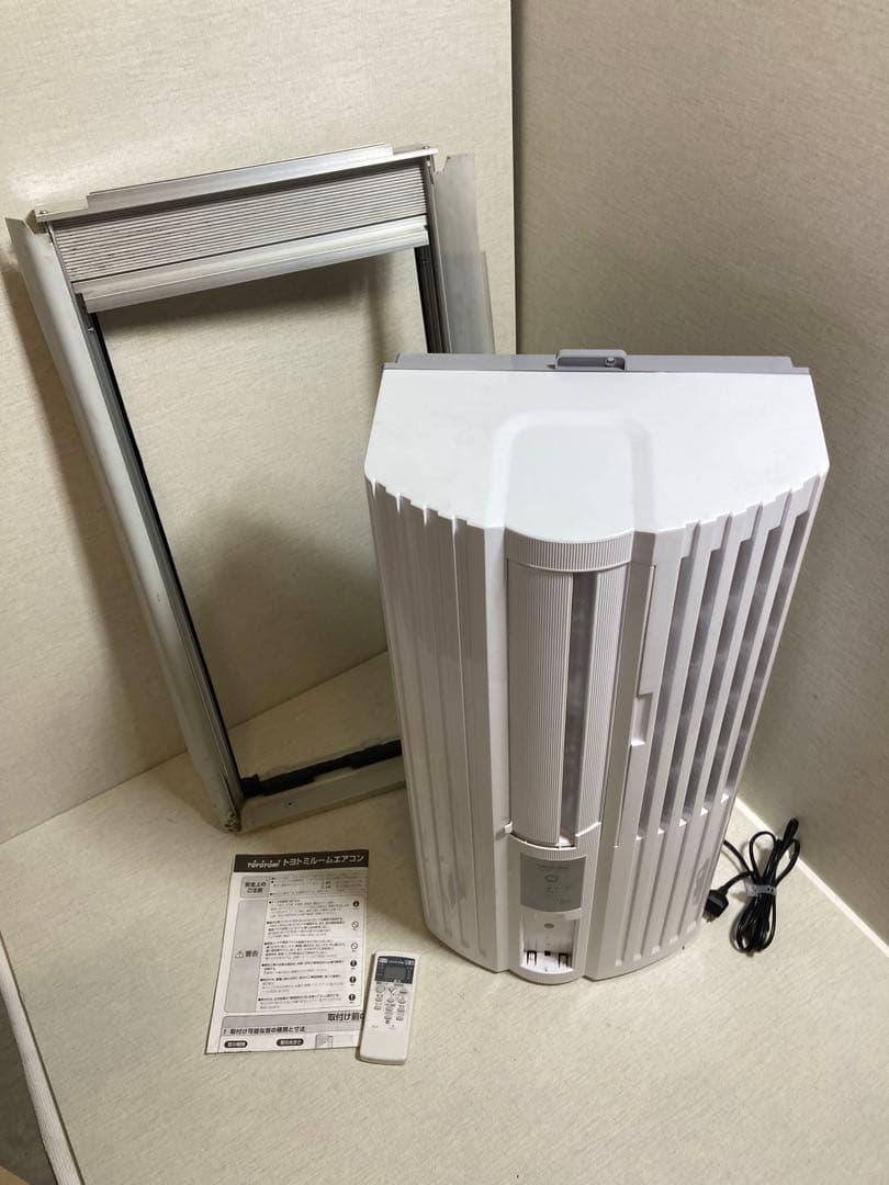 2022年製　TOYOTOMI TIW-A160M 窓用エアコン