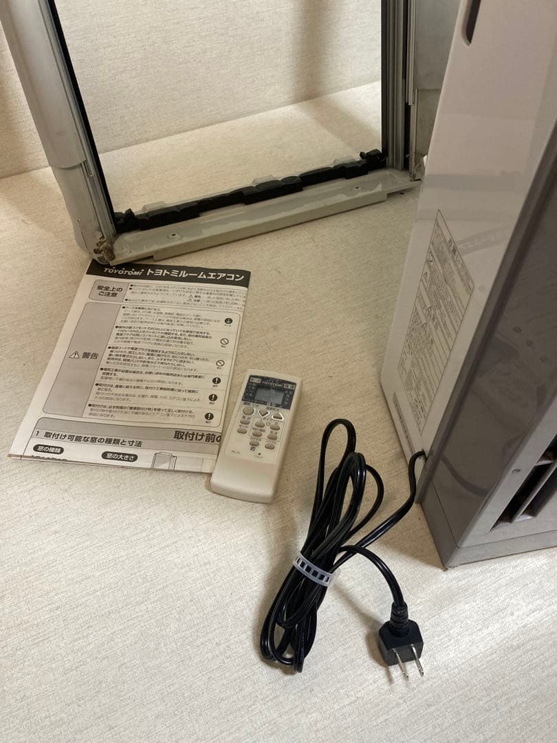 2022年製　TOYOTOMI TIW-A160M 窓用エアコン