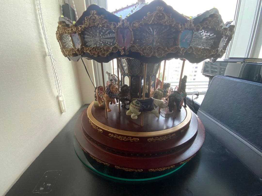 メリーゴーランド型オルゴール