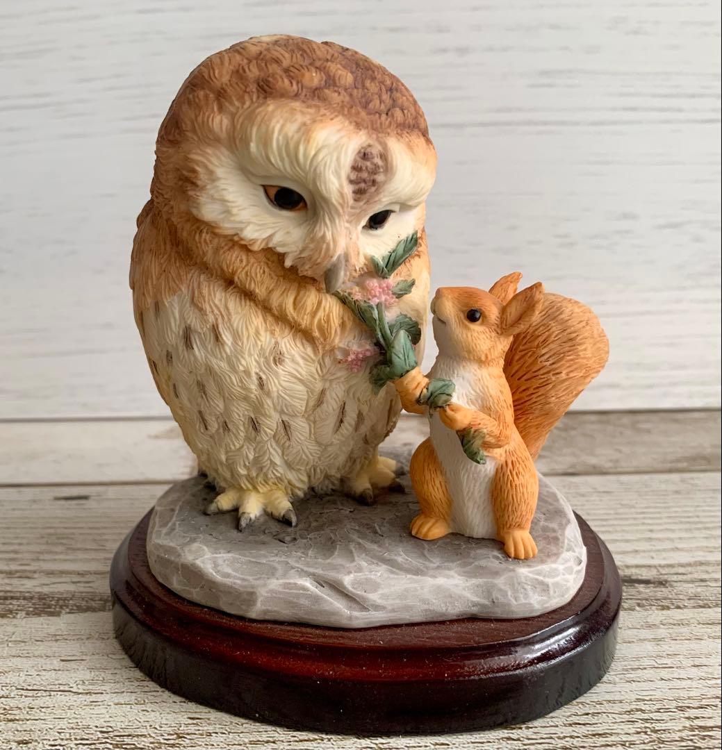 ブラウンじいさまとりすのナトキン 限定版 フィギュリン ピーターラビット 置物