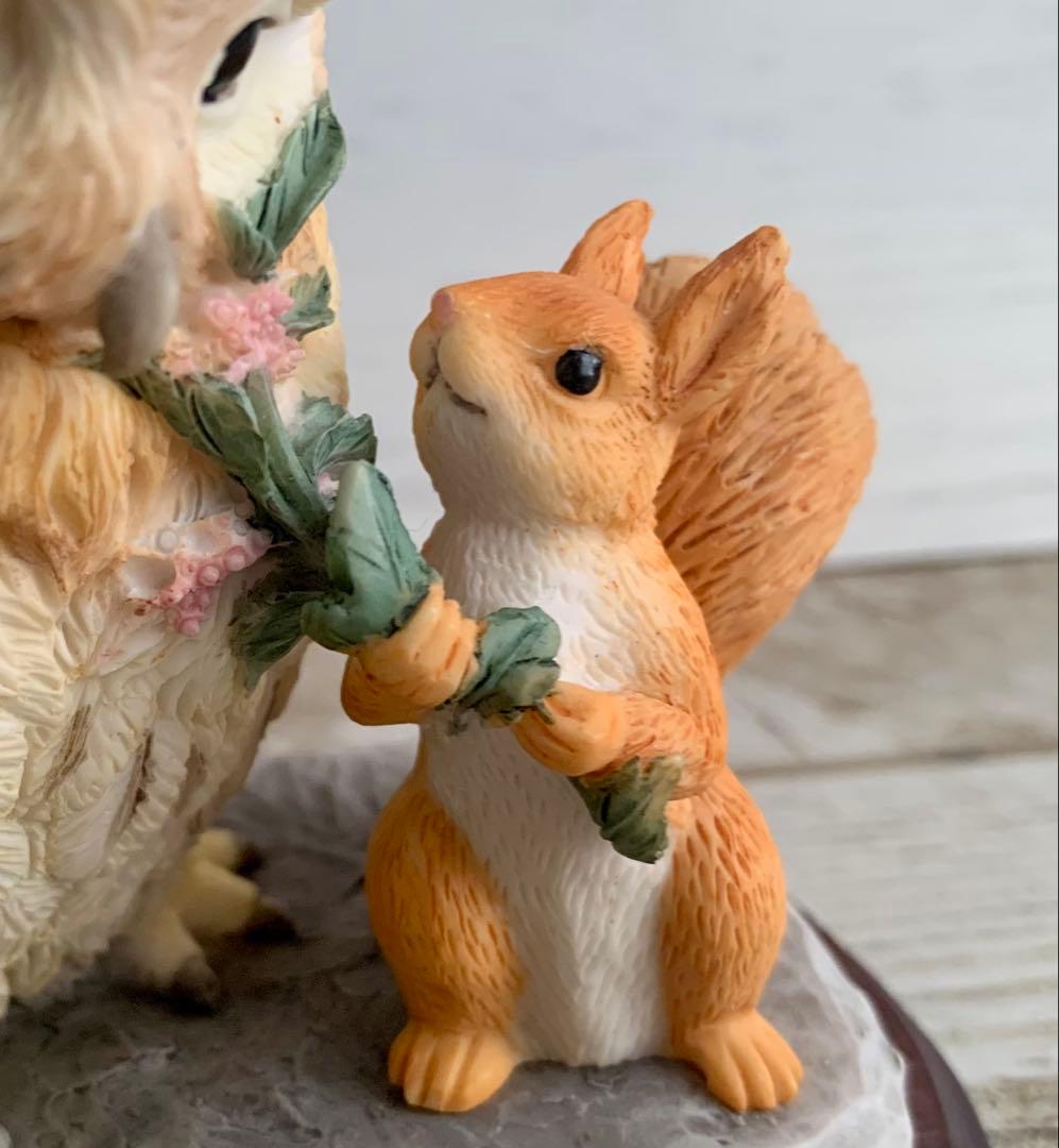 ブラウンじいさまとりすのナトキン 限定版 フィギュリン ピーターラビット 置物