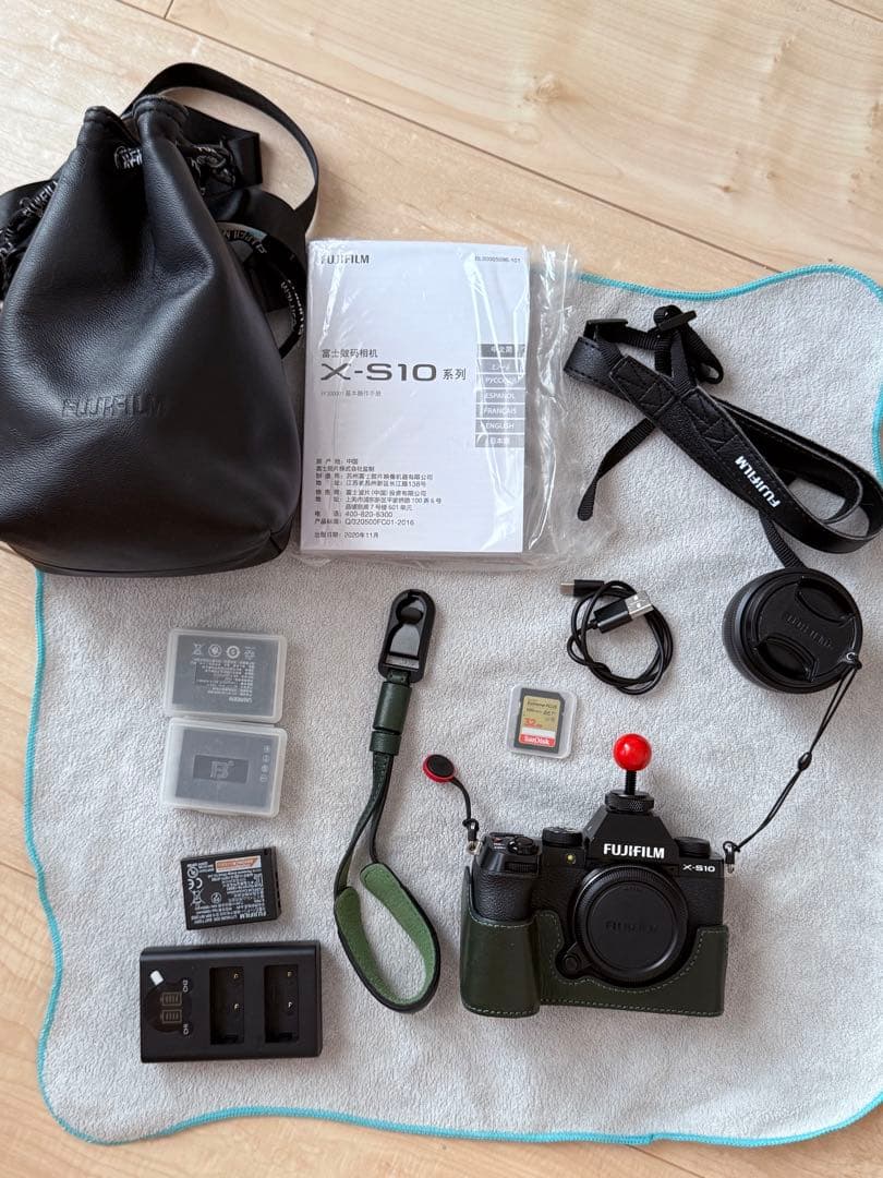 【極美品・生産終了】FUJIFILM X-S10 XC15-45【値段相談可能】