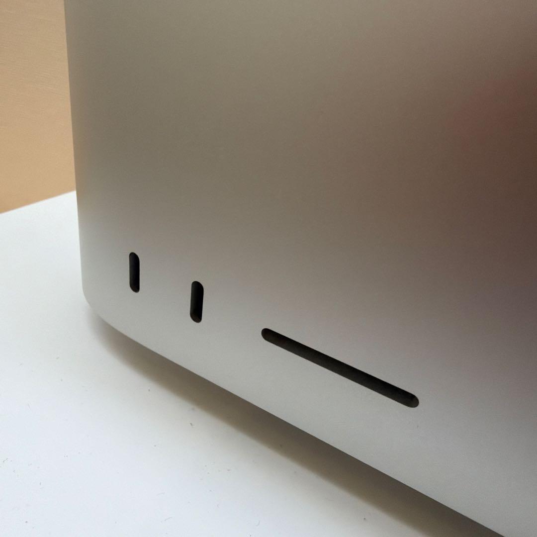 Mac Studio M1 Maxチップ／32GBメモリ／512GB SSD