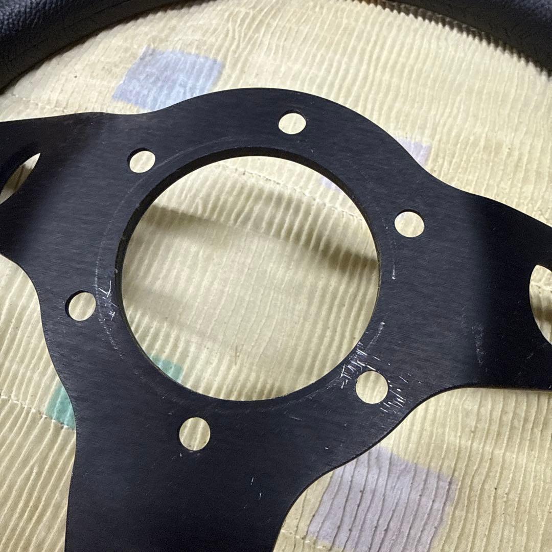 momo ステアリング 黒