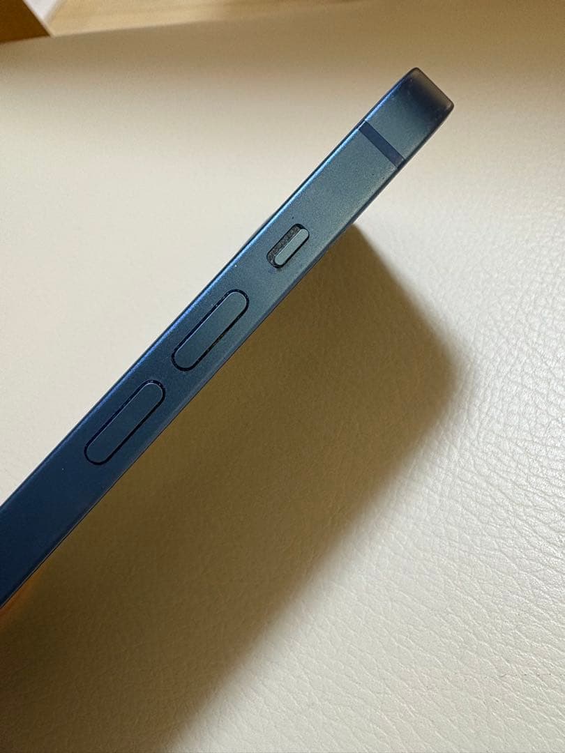 しばくろ★様　Apple iPhone 13 本体のみ