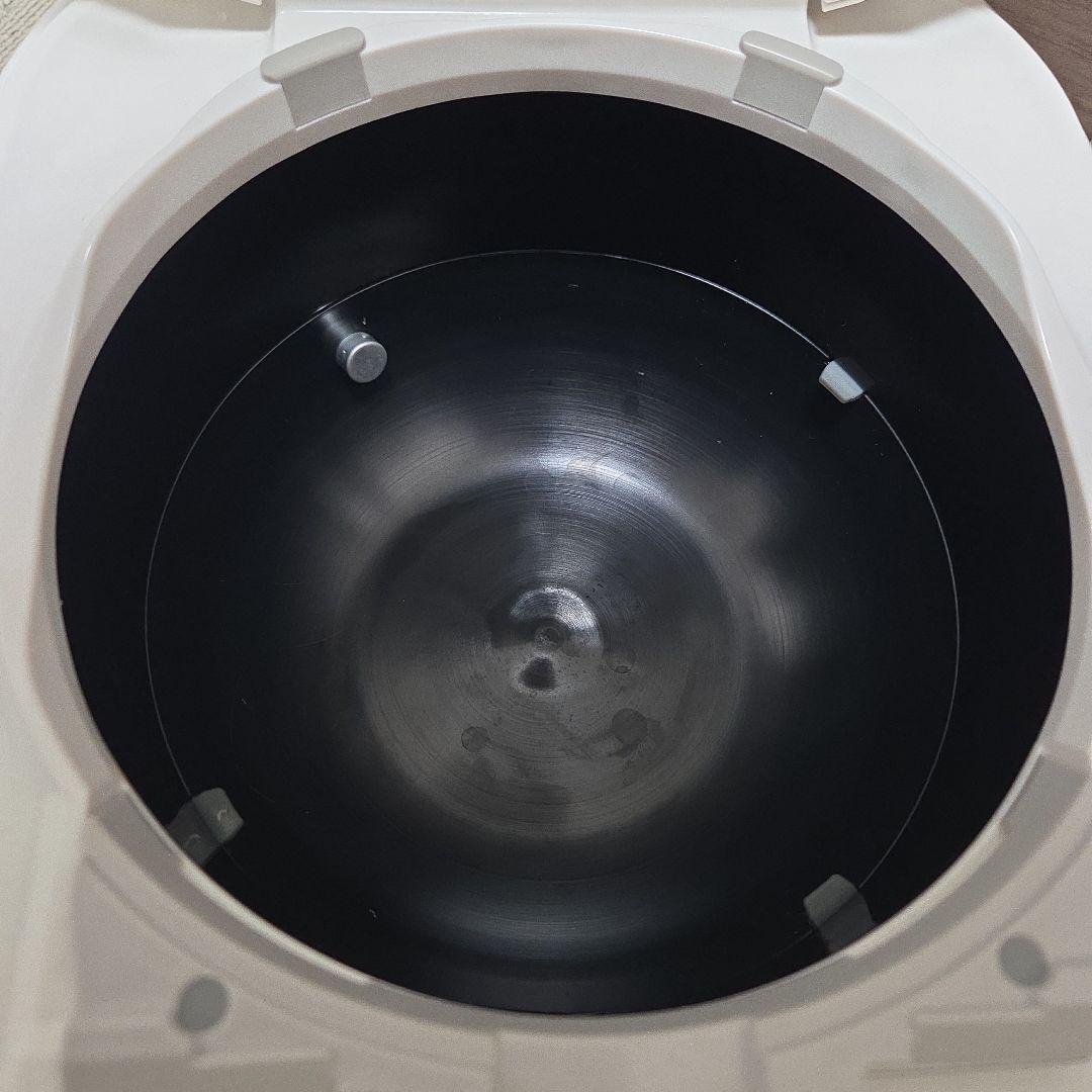 ZOJIRUSHI 炊飯器 3合炊き ホワイト　NP-RU05型