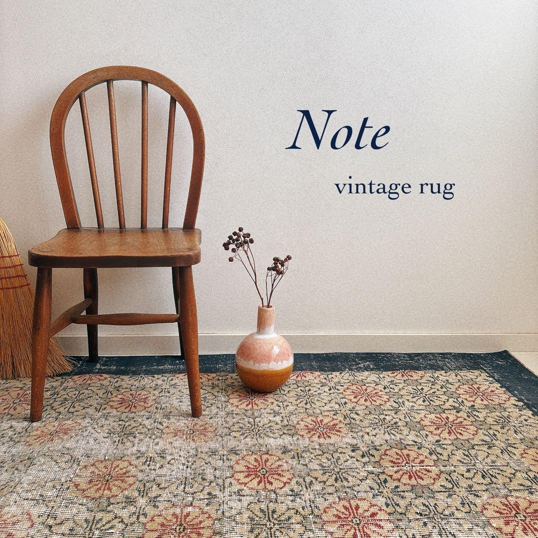 ハト 　トルコ　ヴィンテージラグ　ボタニカル　ネイビーフレーム