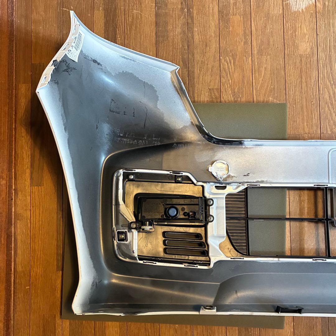 0717 ホンダ　N-BOX カスタム　フロントバンパー　グリルセット. JF3