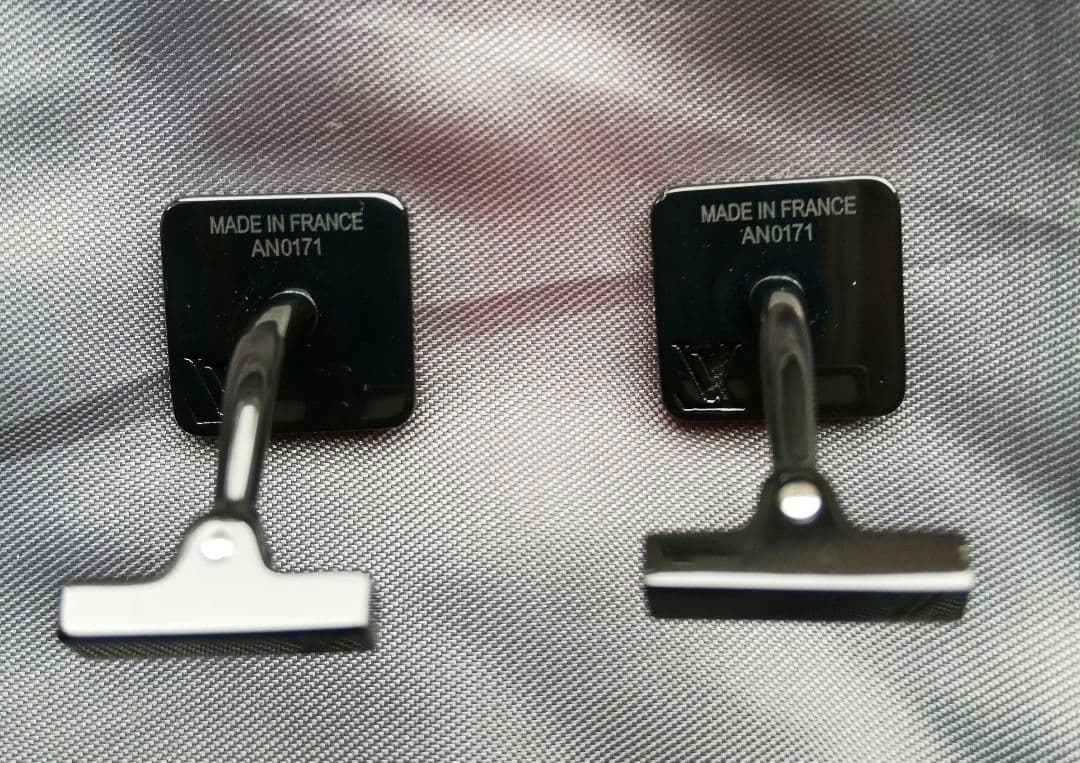 未使用・箱付★ルイ ヴィトン ブトン ドゥ マンシェット シャンゼリゼ カフス