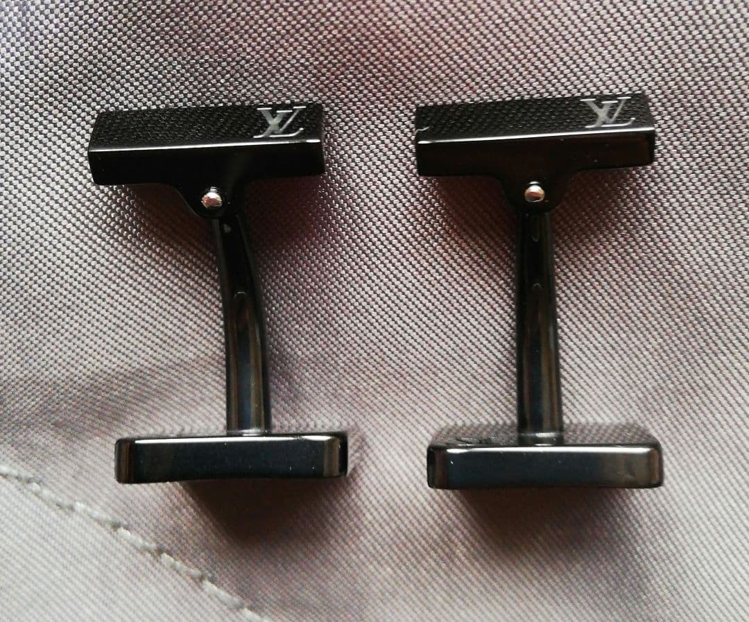 未使用・箱付★ルイ ヴィトン ブトン ドゥ マンシェット シャンゼリゼ カフス