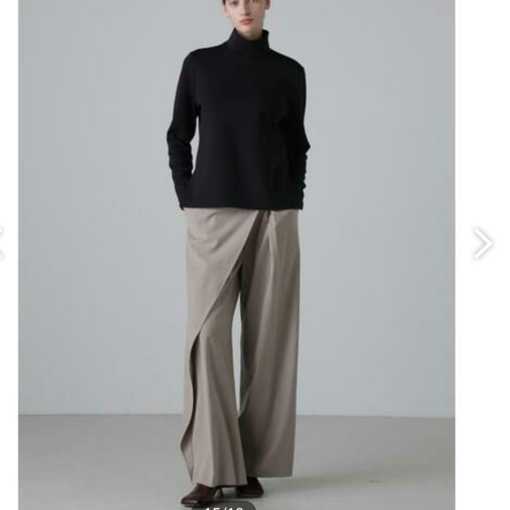 2024AW 極美品アドーア 完売色 黒 ストレッチダンボールカットソー