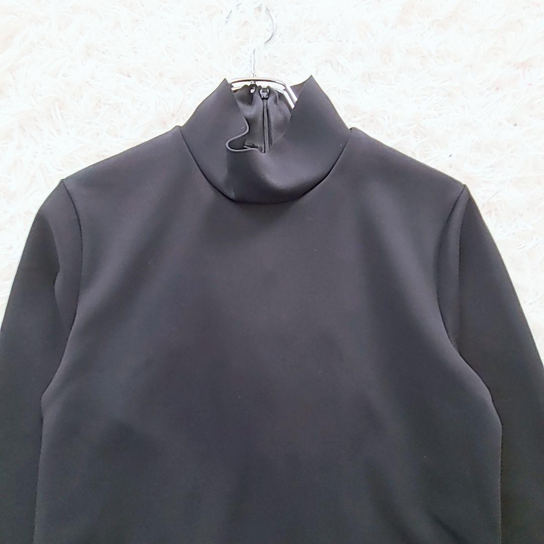 2024AW 極美品アドーア 完売色 黒 ストレッチダンボールカットソー