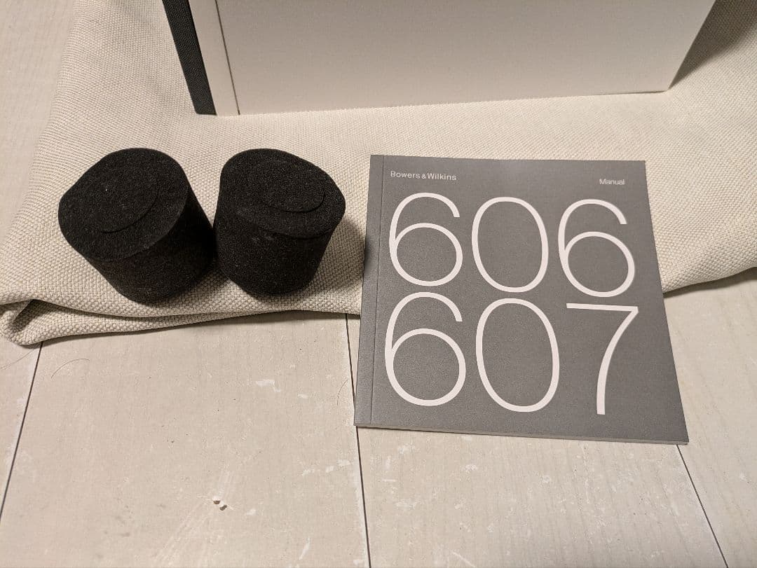 Bowers & Wilkins 606 ブックシェルフ スピーカー