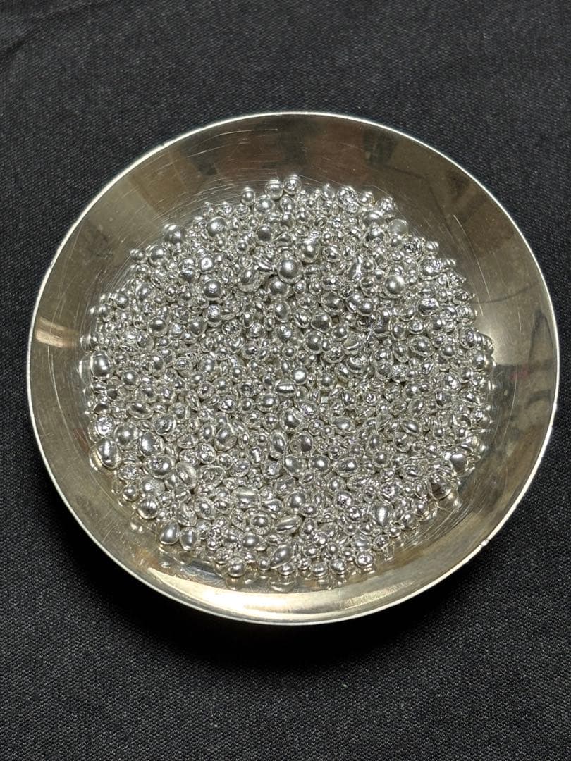 【純銀製】純銀杯+笹吹き銀。総重量67.8g！Sv1000 純銀！盃に刻印有り！