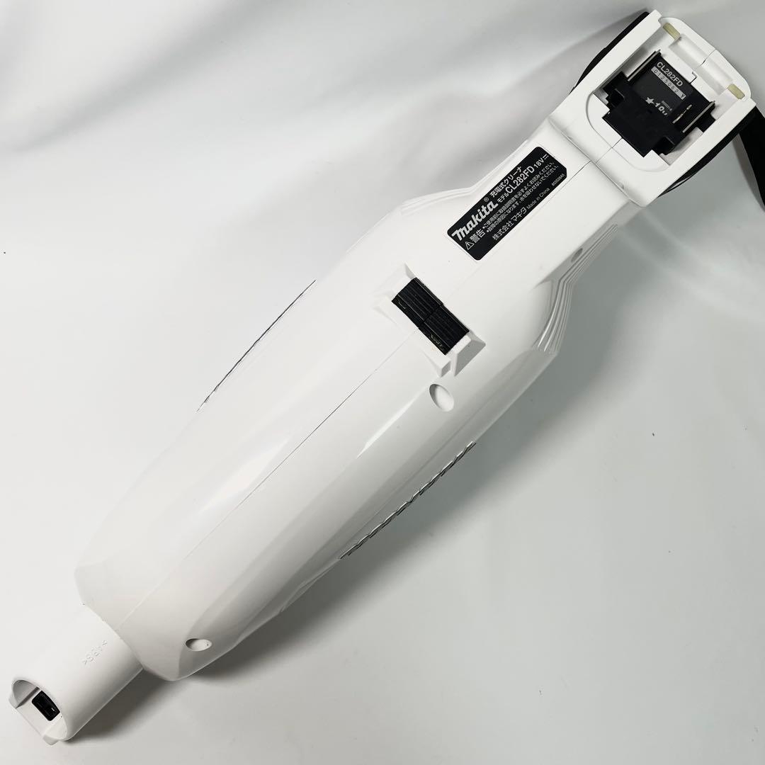 マキタ18V充電式クリーナー　CL282FD