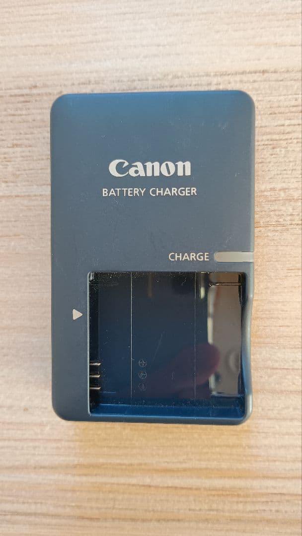 Canon IXY 210F コンパクトデジタルカメラ