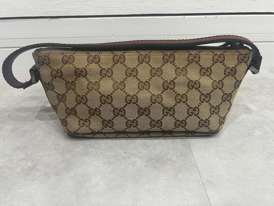 GUCCI GGキャンバス クラッチバッグ