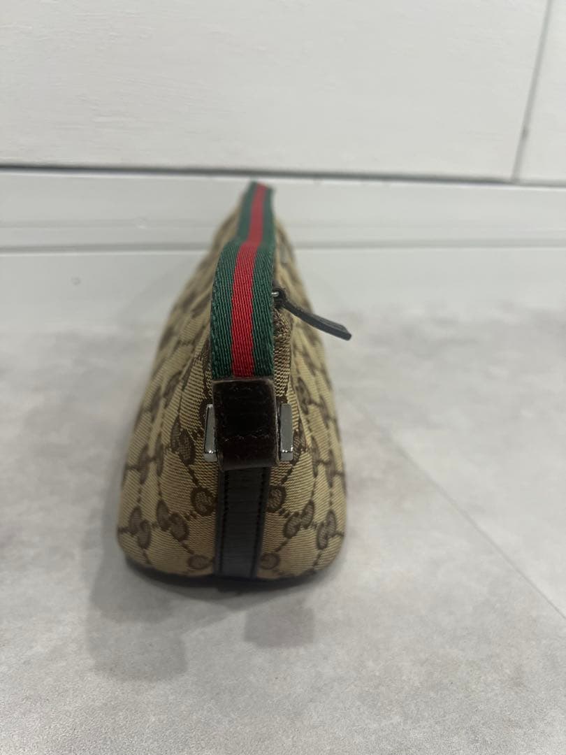 GUCCI GGキャンバス クラッチバッグ