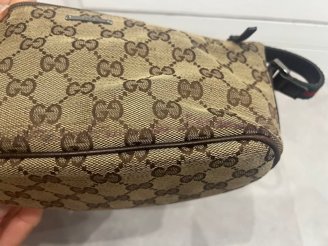 GUCCI GGキャンバス クラッチバッグ