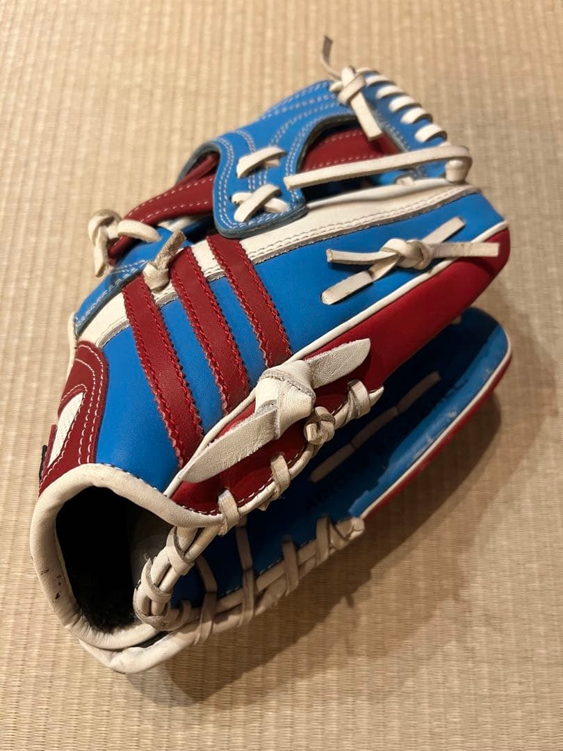adidas一般軟式グローブ　右投げ用