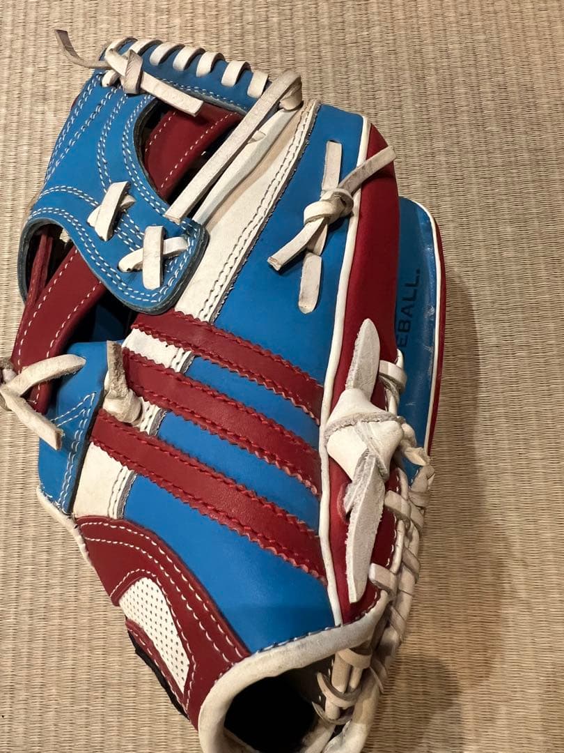 adidas一般軟式グローブ　右投げ用