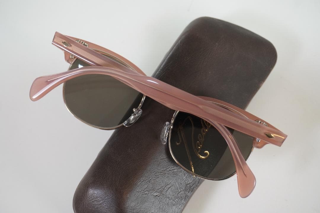 ◆needles◆ニードルズ 　　跳ね上げ式　サングラス　「　土　」