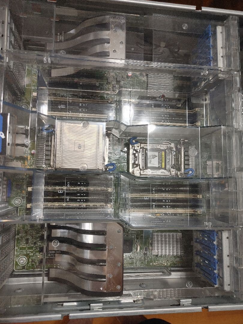 HPサーバー　proliant ml350p gen8