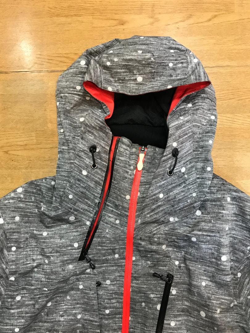 最終価格　MIZUNOストレッチ中綿ブレスサ－モジャケット　グレー　/Ｌサイズ