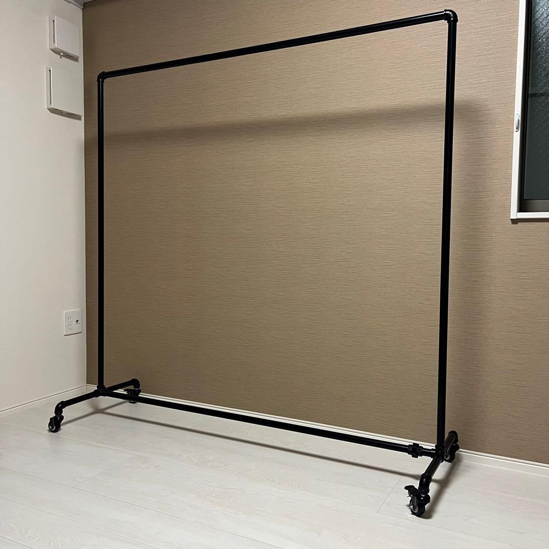 ハンガーラック ガス管 水管 アイアン パイプ 黒　頑丈 アンティーク