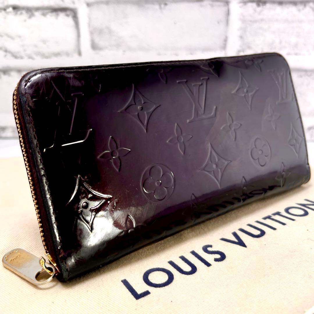 ルイヴィトン ヴェルニ アマラント ジッピーウォレット モノグラム M93522