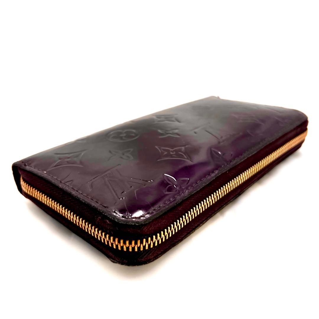 ルイヴィトン ヴェルニ アマラント ジッピーウォレット モノグラム M93522