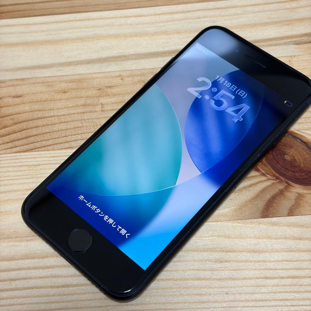 バッテリー新品　iPhoneSE第3世代64GB SIMフリー　美品