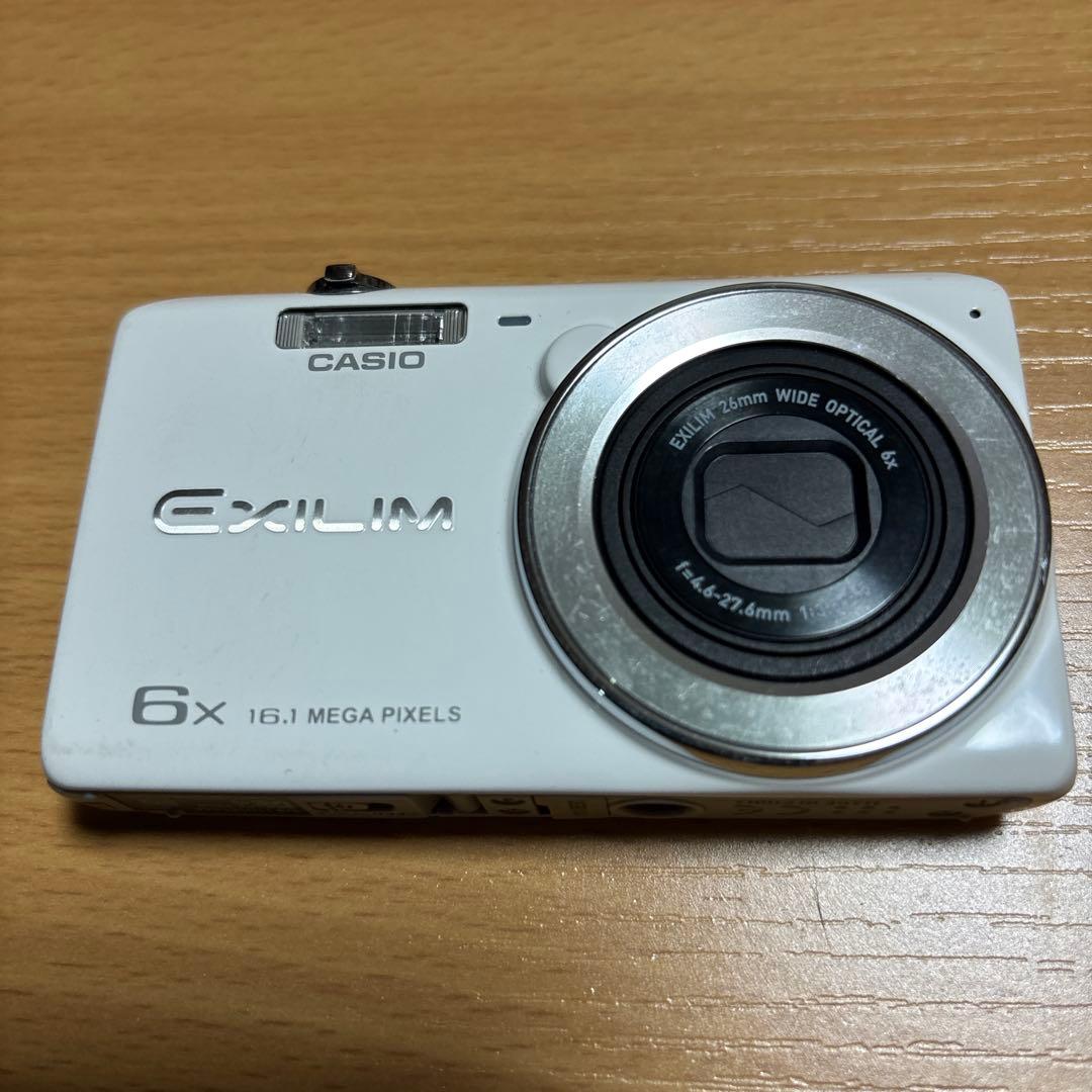 CASIO EXILIM デジカメ ホワイト
