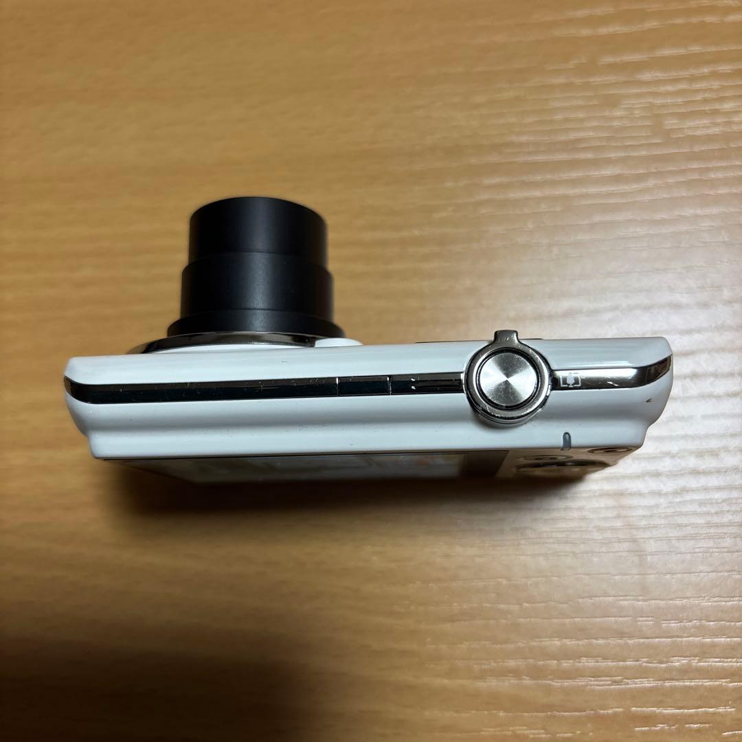 CASIO EXILIM デジカメ ホワイト