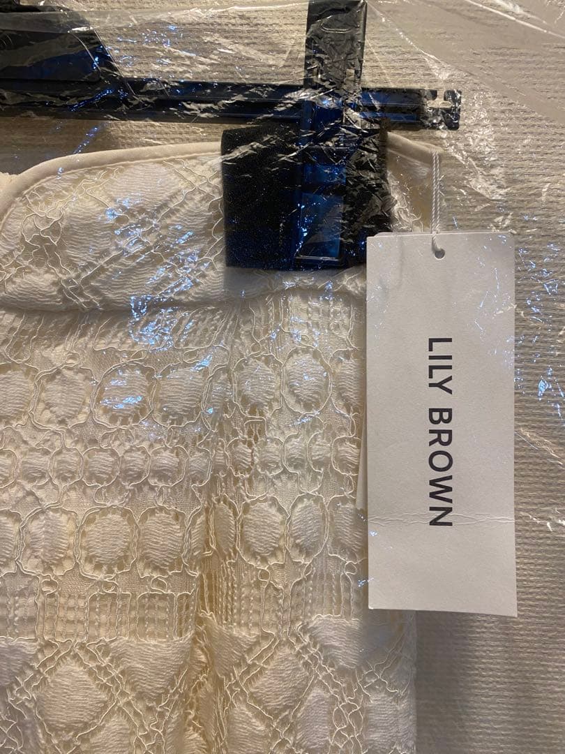 完売品 新品タグ付き LILY BROWN パッチワークレースフレアパンツ