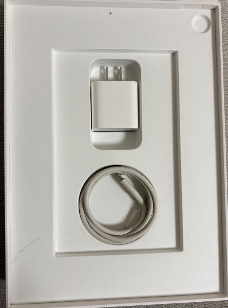 Apple iPad Air 第五世代Wi-Fiモデル64GB