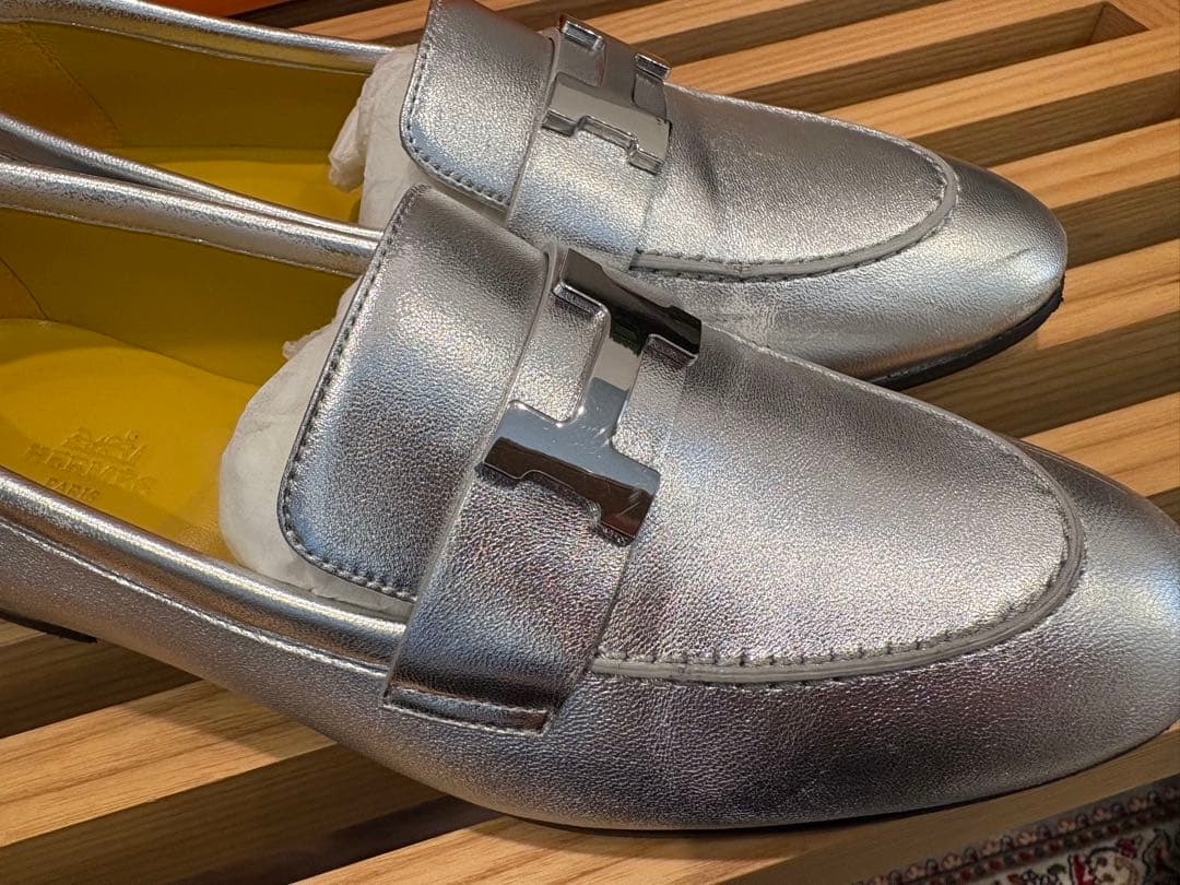 エルメス⭐︎モカシンパリシルバーレザーローファーH金具付き