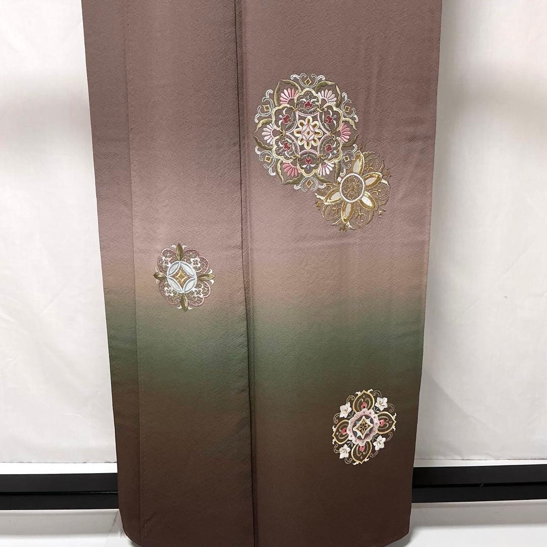 b88 正絹　袷　訪問着　総刺繍　華文　金糸　着物