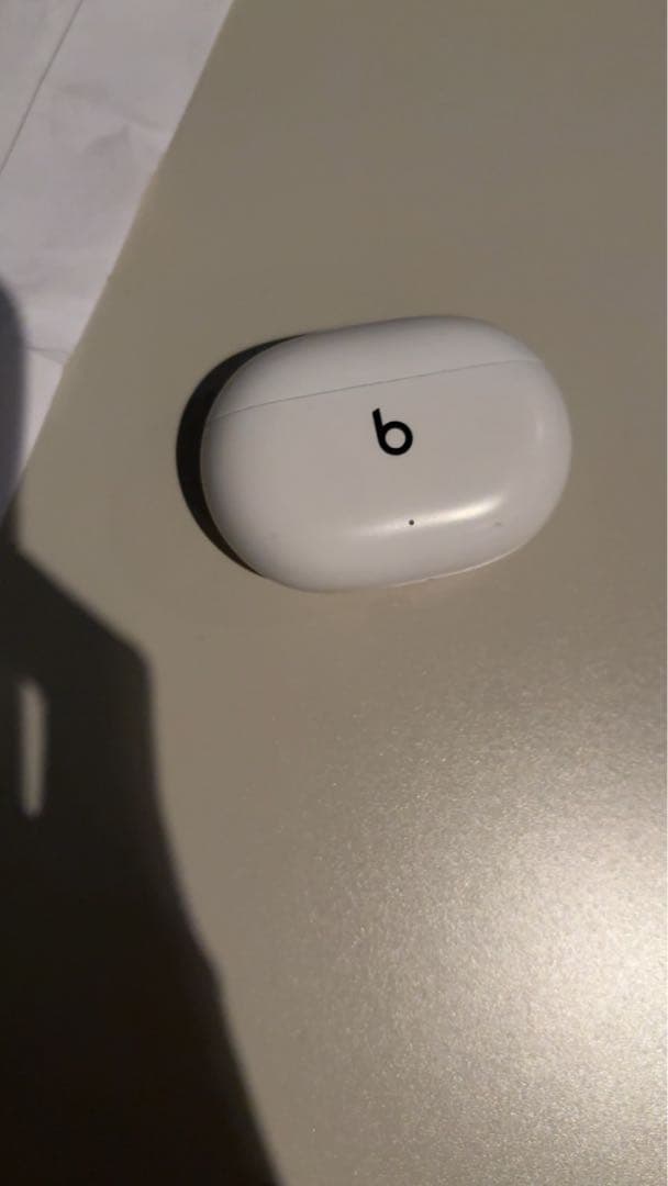 Beats ワイヤレスイヤホンケース ホワイト