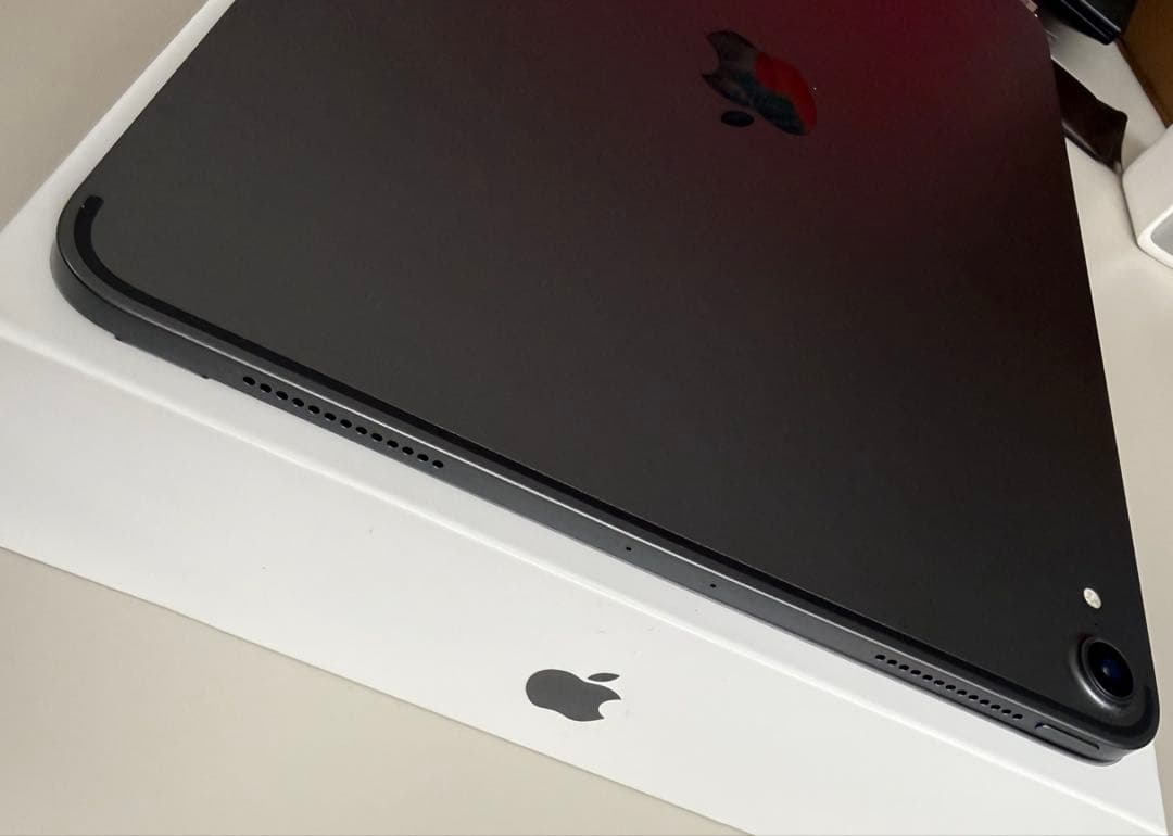 Apple iPad Pro 11 MYXN2J/A 第一世代11インチ