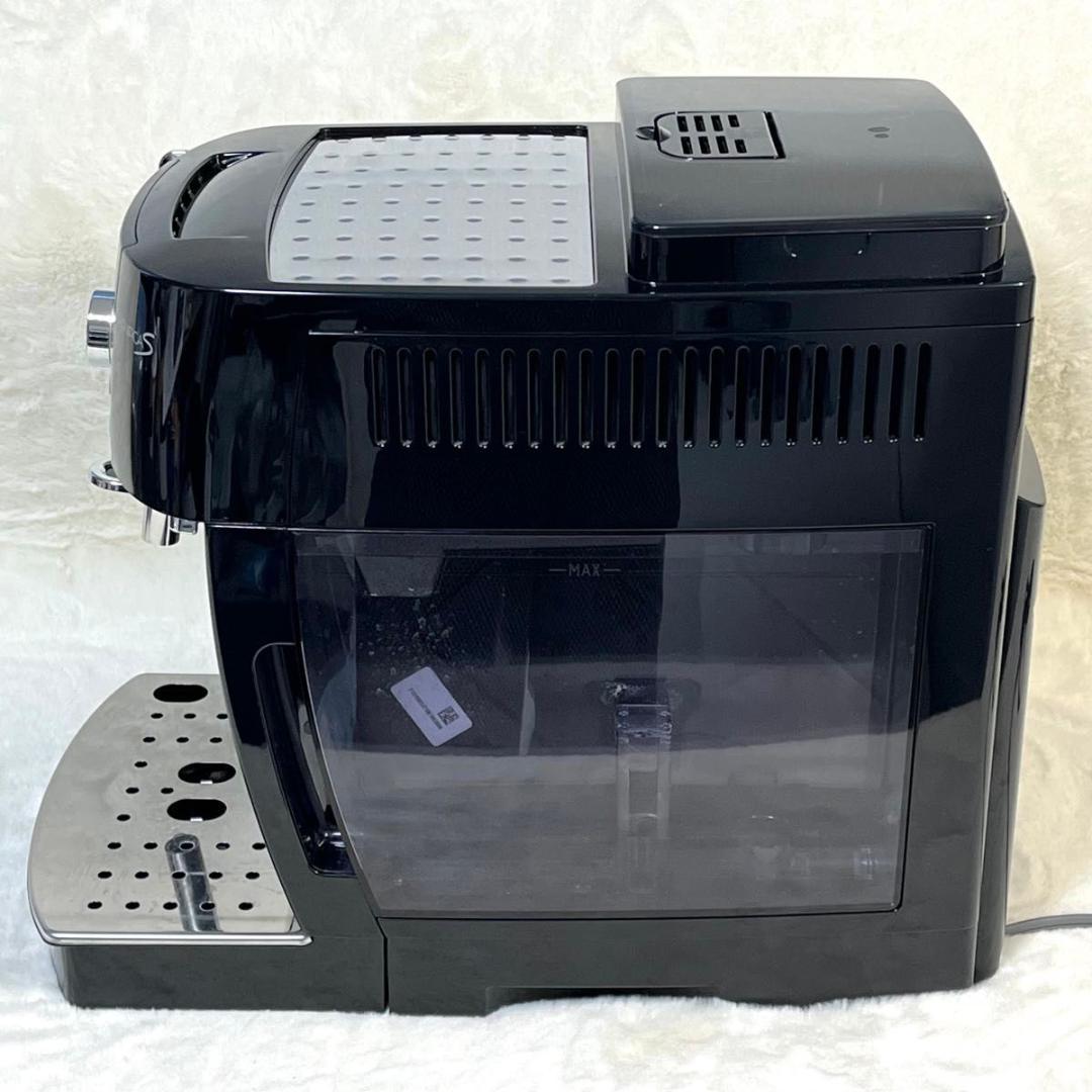 デロンギDe'Longhi マグニフィカS　ECAM22112B