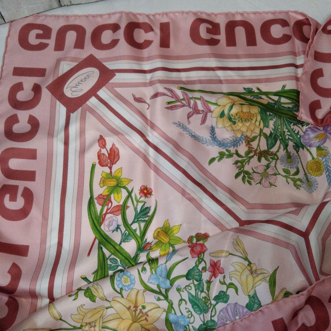美品　GUCCI　シルク　スカーフ