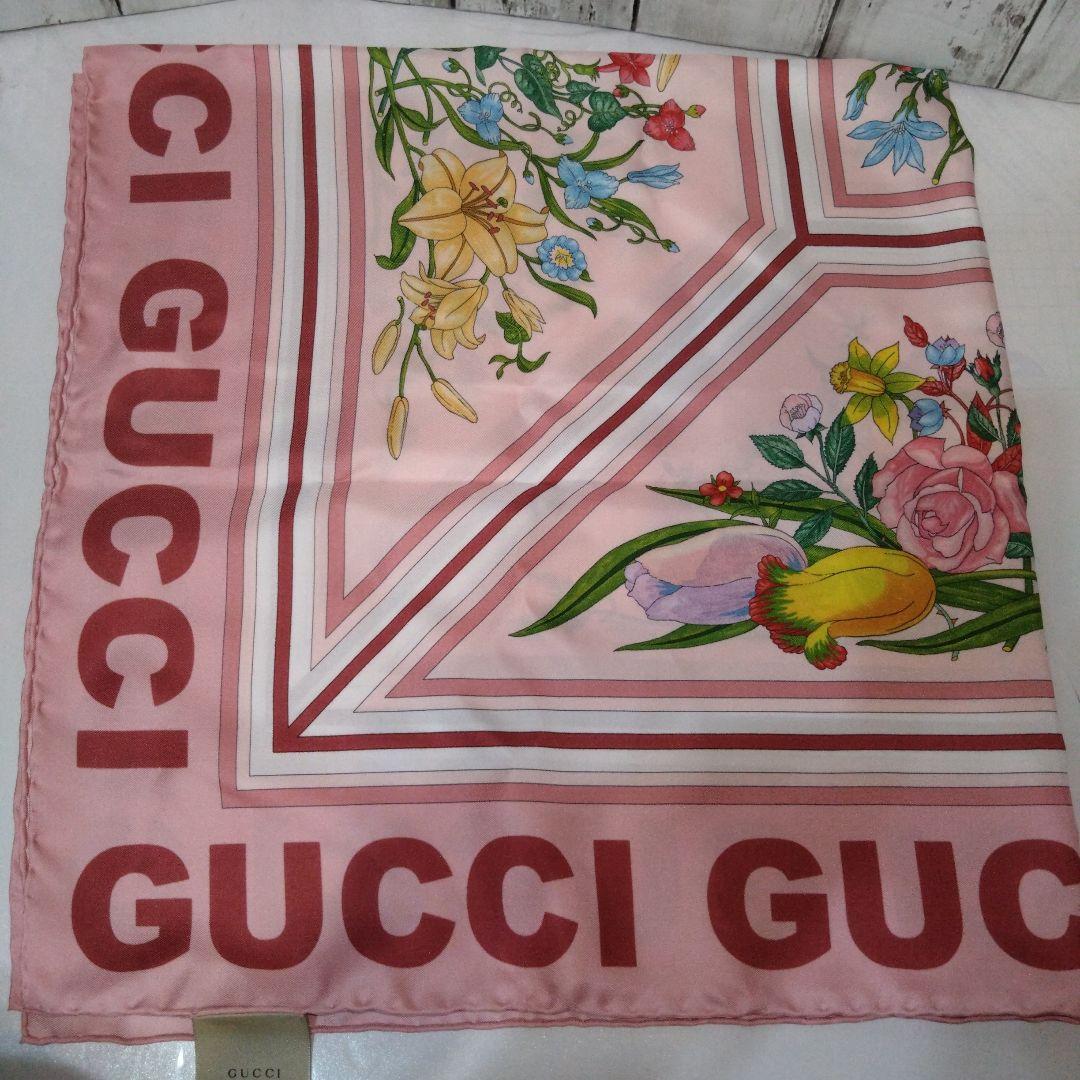美品　GUCCI　シルク　スカーフ