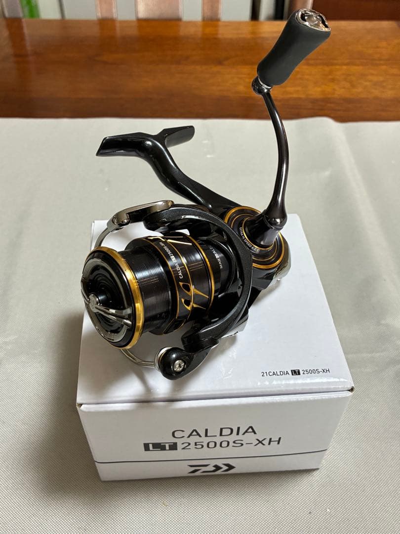 CALDIA LT 2500S-XH スピニングリール