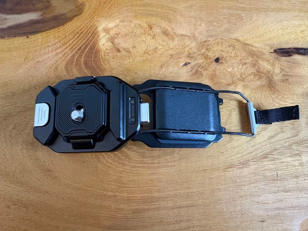 【Ulanzi】F38カメラバックパックストラップクリップ　V2