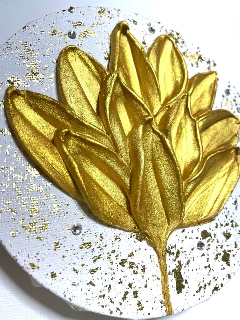 開運絵画　蓮の花　黄金の蓮の花　神の化身　蝶々　白龍様からのメッセージ絵画