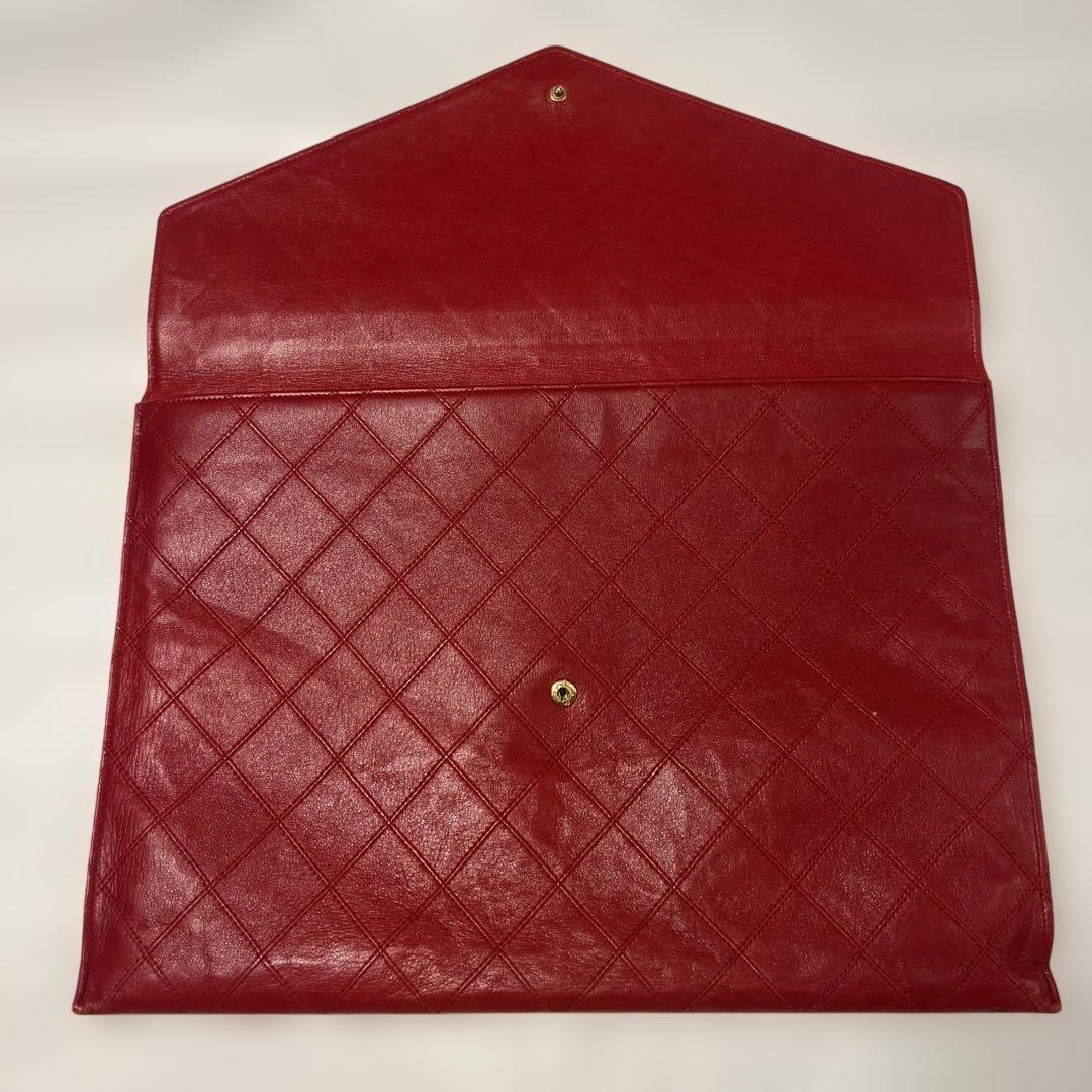 CHANEL 赤　クラッチバッグ・書類入れ