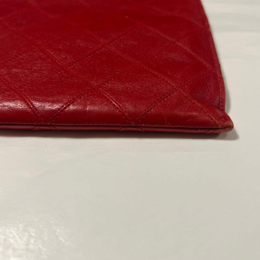 CHANEL 赤　クラッチバッグ・書類入れ