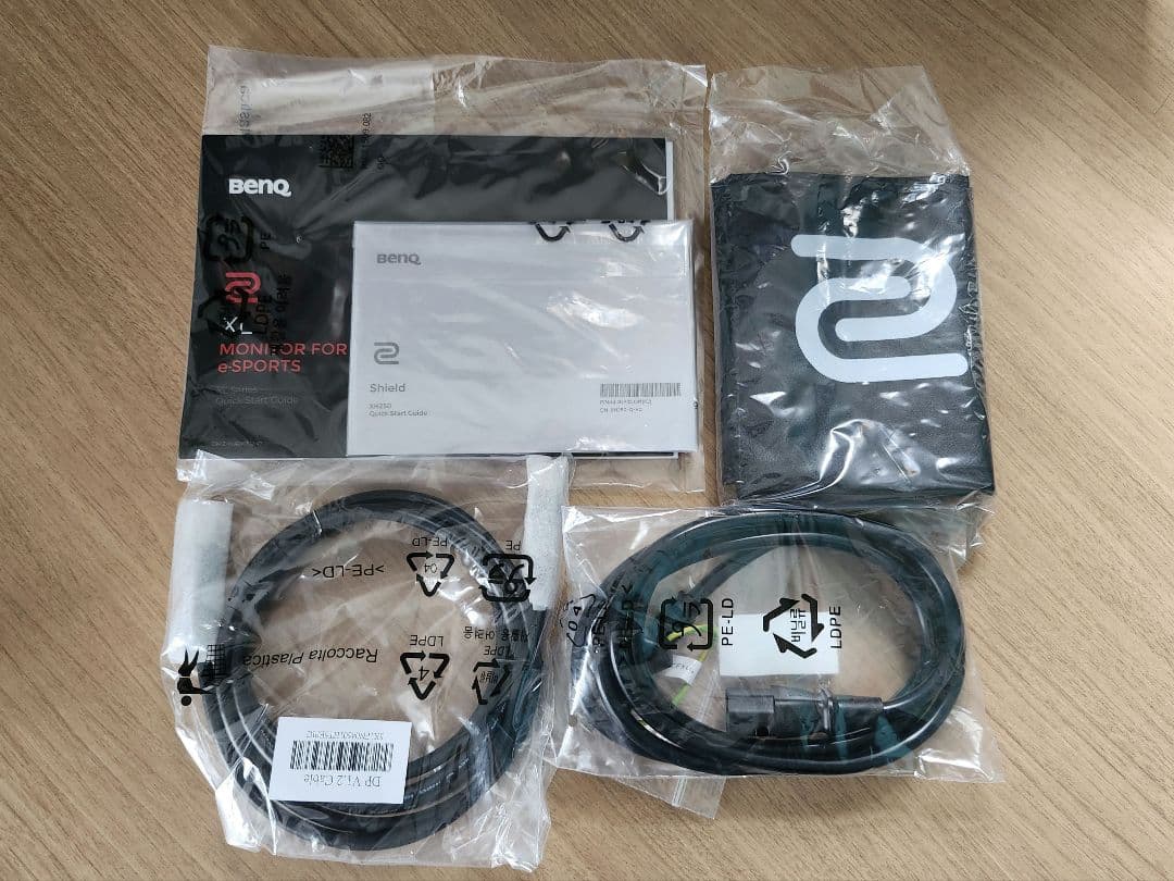 BenQ Zowie XL2540K シールド付き